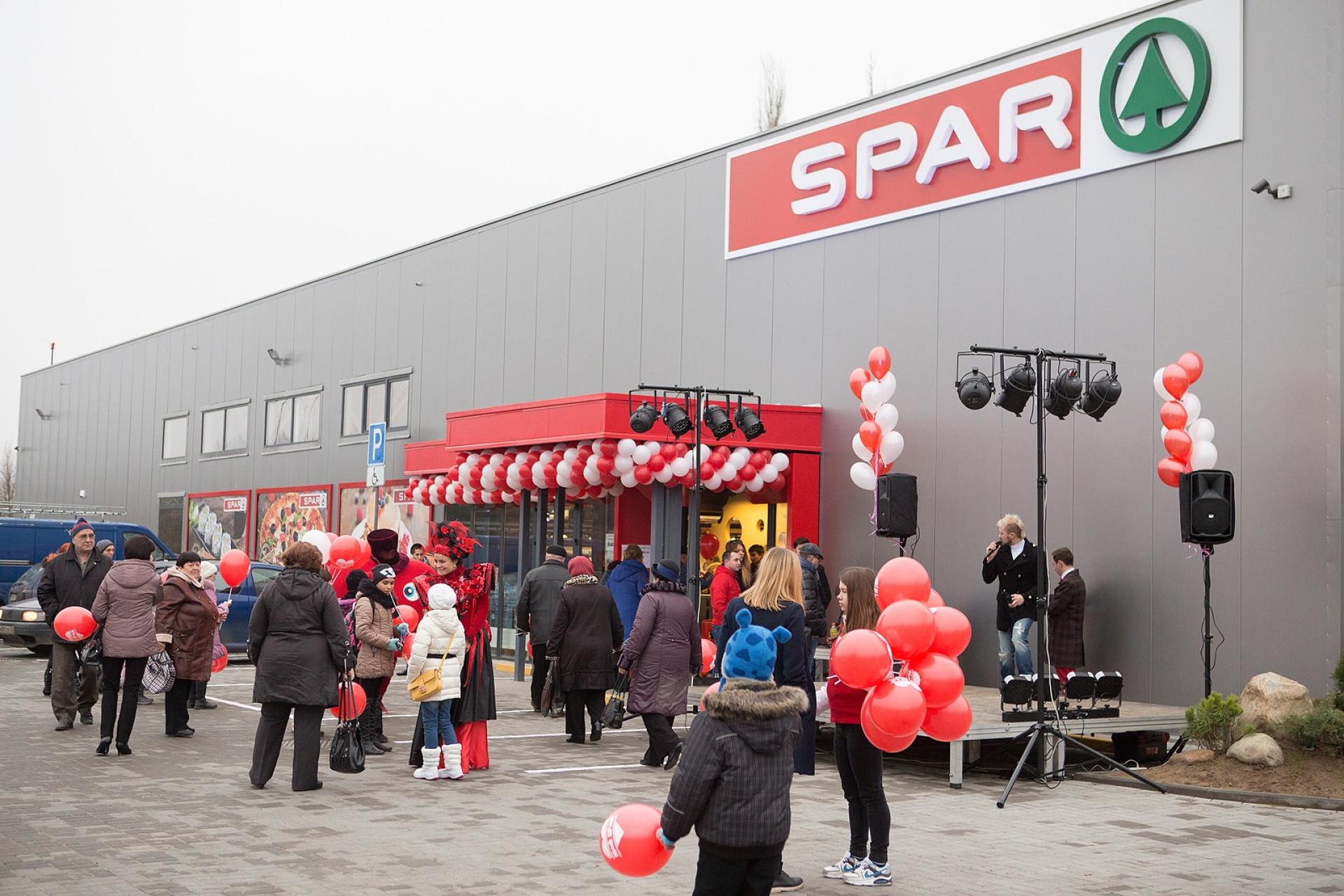 Спар молл. Спар на Левитана Калининград. Спар 92 Калининград. Магазин Spar Калининград. Спар Светлогорск.