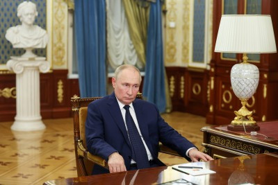 Путин обязал чиновников принять меры для снижения рисков банкротства застройщиков