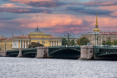 Конституционный Суд отказал дочерям должника в жалобе на взыскание акций